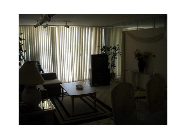 18031 BISCAYNE BL # 1703-3, Aventura, Florida 33160 