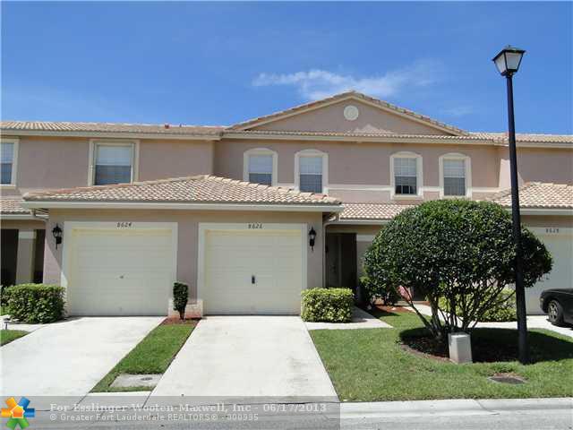 8626 S SOUTHGATE SHORES CIR # 8626, Tamarac, Florida 33321 
