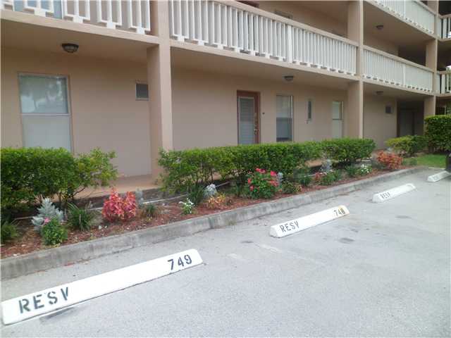 6071 NW 61ST AV # 105, Tamarac, Florida 33319 