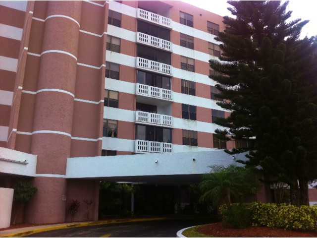 919 HILLCREST DR # 407, Hollywood, Florida 33021 