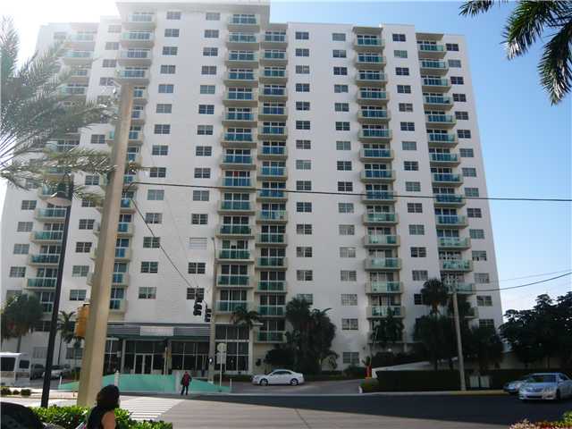 3000 OCEAN DRIVE # 1418, Hollywood, Florida 33019 