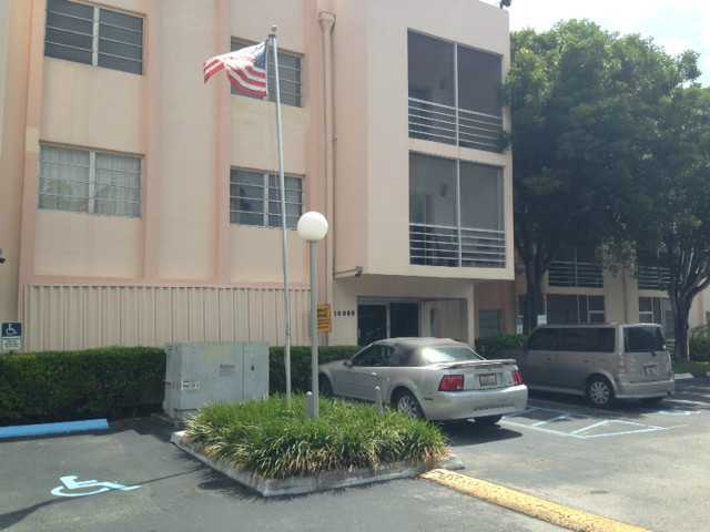 15888 SW 95 AV # 208, Miami, Florida 33157 