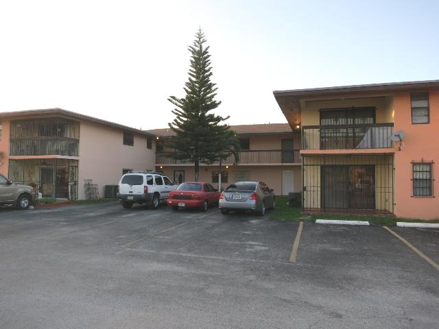 6231 W 24 Ave 106-3, Hialeah, FL 33016 
