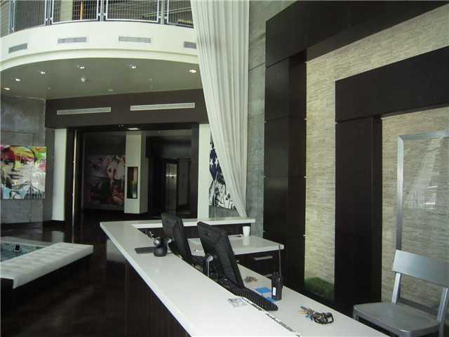 690 SW 1 CT # 1227, Miami, Florida 33130 