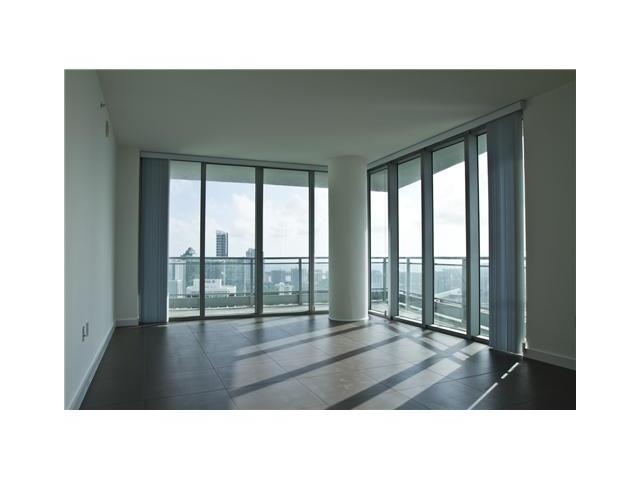 92 3 # 4405, Miami, Florida 33130 