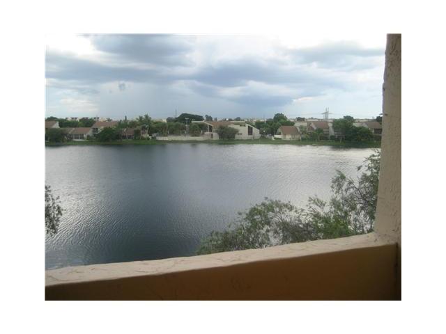 9363 FONTAINEBLEAU BL # H-219, Miami, Florida 33172 