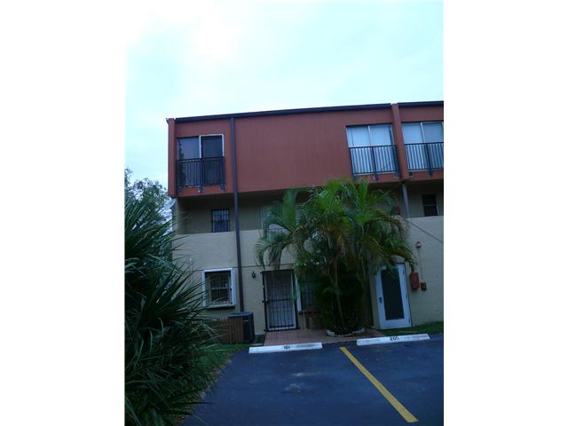 301 NW 109 AV # 202, Miami, Florida 33172 