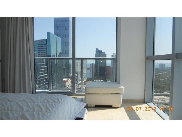 1060 BRICKELL AV # 3211, Miami, Florida 33131 