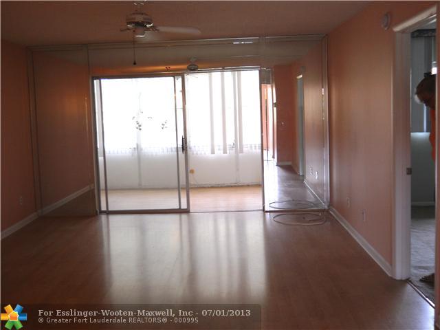 7857 GOLF CIRCLE DR # 203C, Margate, Florida 33063 
