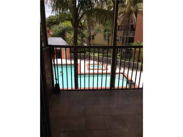 8363 LAKE DR # 304, Doral, Florida 33166 