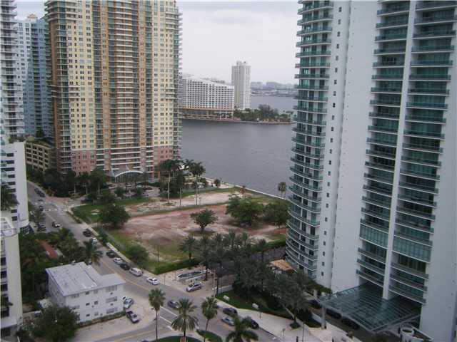 170 SE 14 ST # 2208, Miami, Florida 33131 