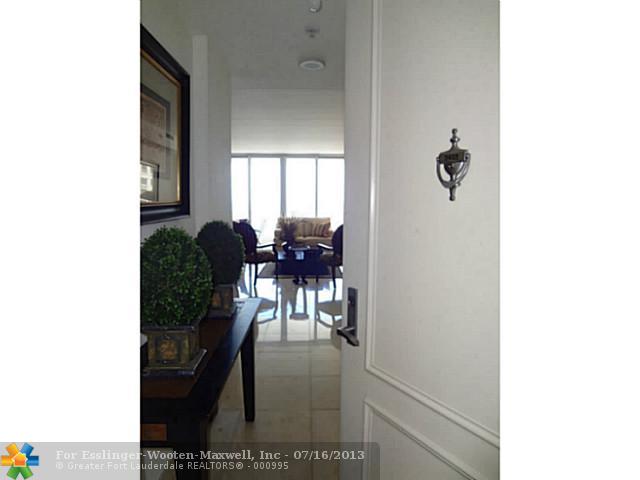 848 Brickell Key Dr # 3403, Miami, Florida 33131 