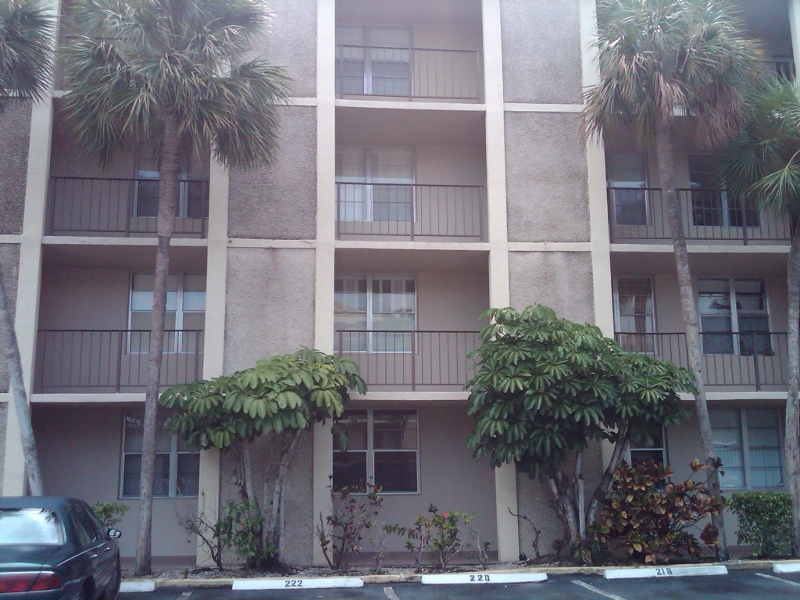 4850 29 Ct,329, Lauderdale Lakes, FL 33313 