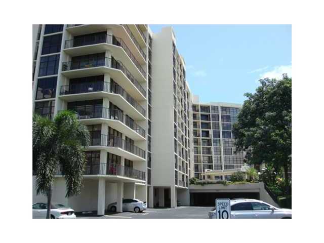 600 PARKVIEW DR # 915, Hallandale, Florida 33009 