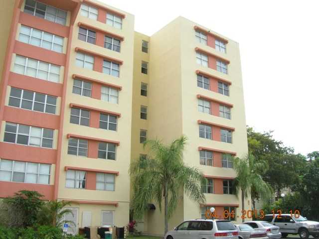 9143 SW 77 AV # B206, Miami, Florida 33156 