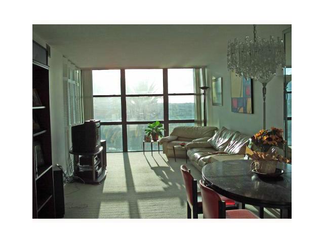 800 PARKVIEW DR # 501, Hallandale, Florida 33009 