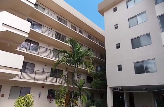 8040 Hampton Blvd Un, North Lauderdale, FL 33068 