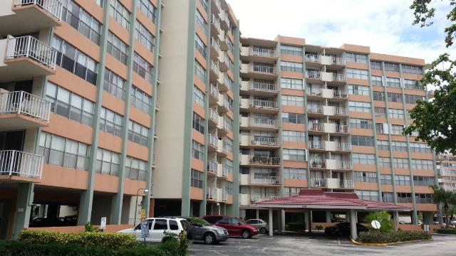 1300 NE Miami Gardens Dr Apt312E, North Miami Beach, FL 33179 