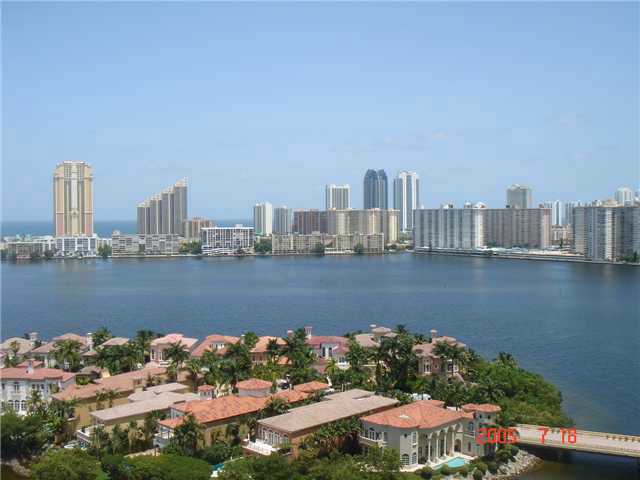 7000 ISLAND BL # 1902, Aventura, Florida 33160 