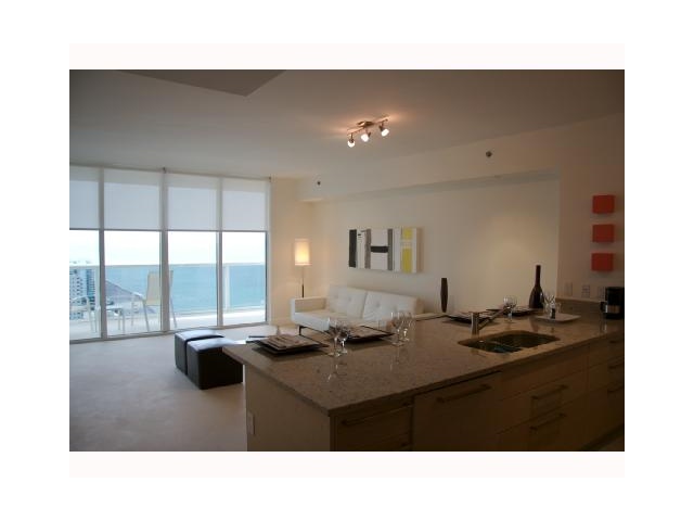 1830 S OCEAN DR # 2512, Hallandale, Florida 33009 