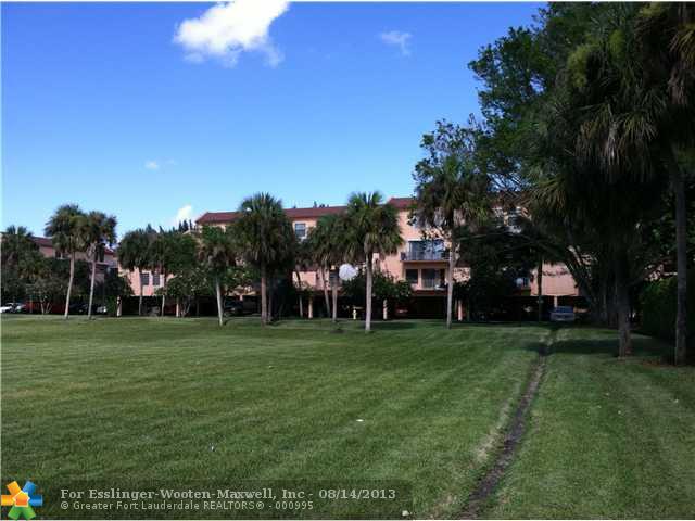 430 Commodore Dr # 107, Plantation, Florida 33325 