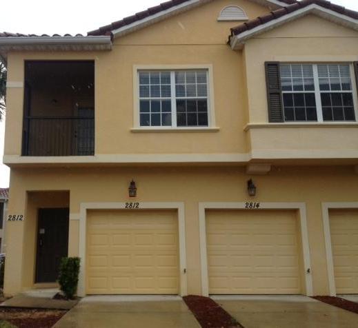 2812 Oakwater Dr, Kissimmee, FL 34747 