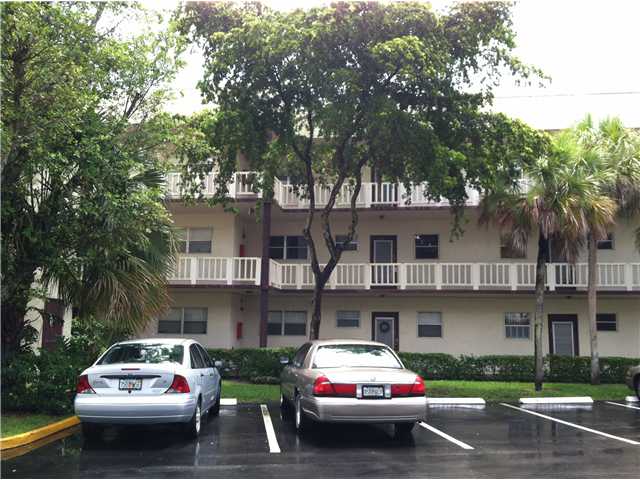 8390 LAGOS DE CAMPO BL # 207, Tamarac, Florida 33321 