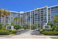 800 PARKVIEW DR # 322, Hallandale, Florida 33009 