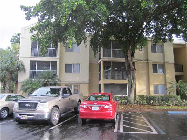 5720 ROCK ISLAND RD # 389, Tamarac, Florida 33319 