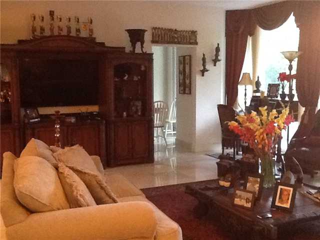 21055 YACHT CLUB DR # 207, Aventura, Florida 33180 