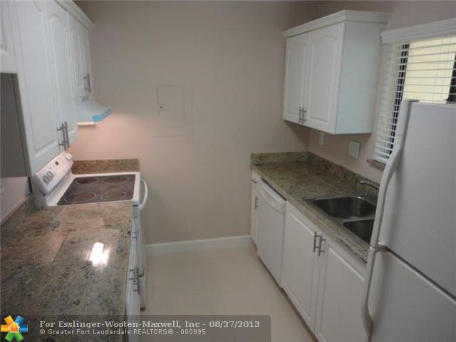 183 LAKEVIEW DR # 102, Weston, Florida 33326 