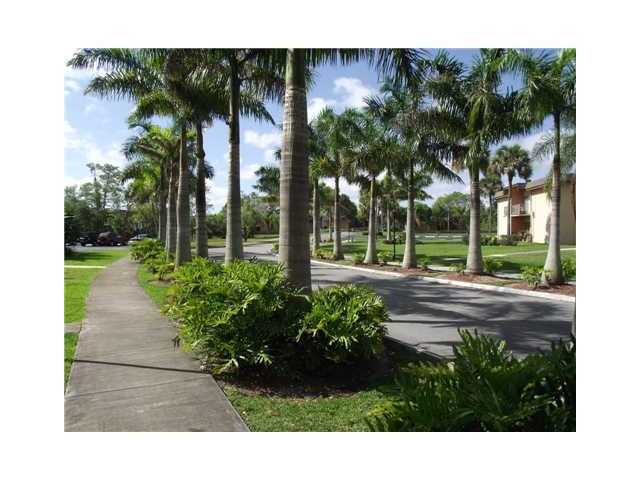 9473 SW 76 ST # P8, Miami, Florida 33173 