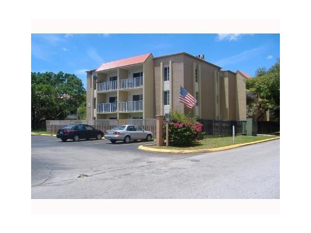 5221 GENEVA WY # 107, Doral, Florida 33166 