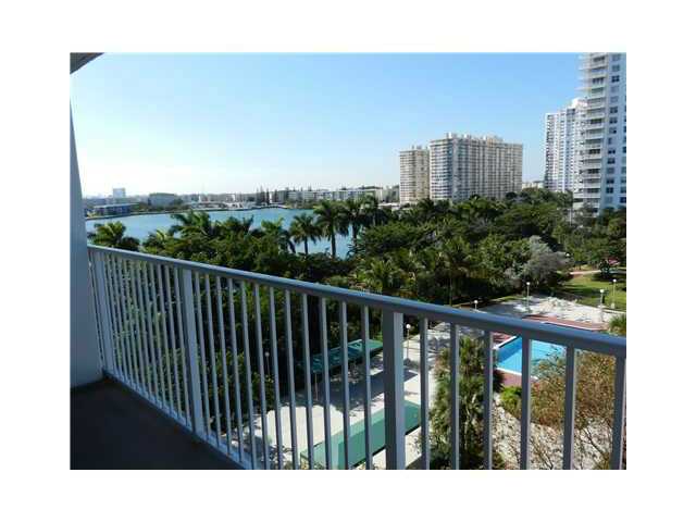 2851 NE 183 ST # 608E, Aventura, Florida 33160 