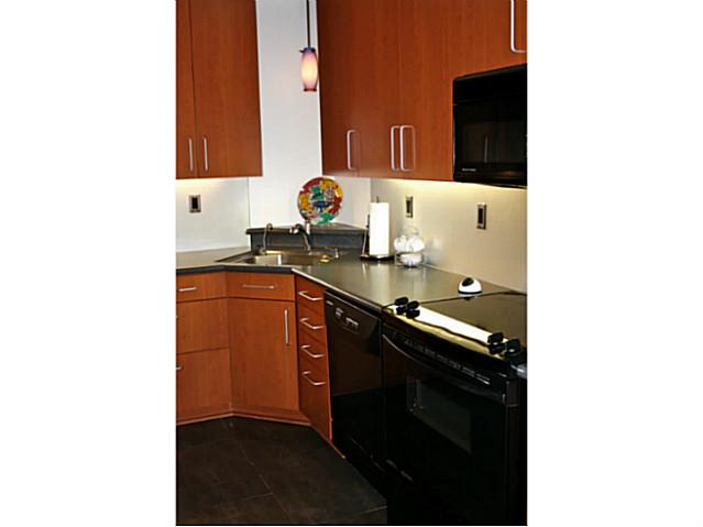 3600 Mystic Pointe Dr # 114, Aventura, Florida 33180 