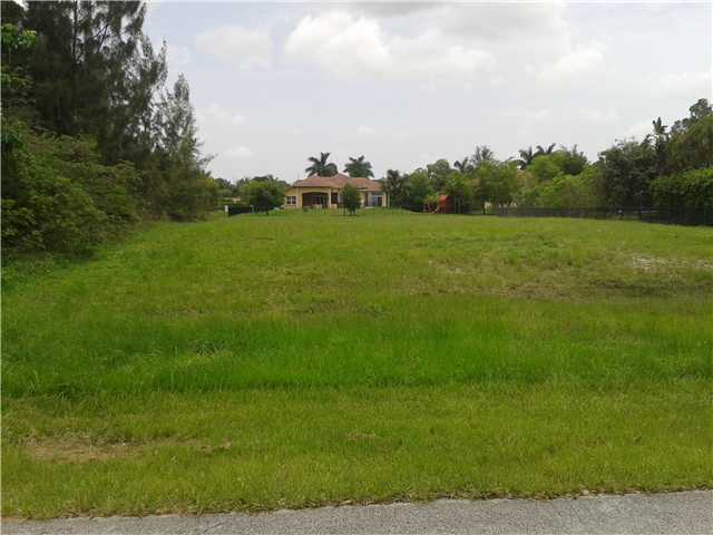 1330 NW 116 AV, Plantation, Florida 33322 