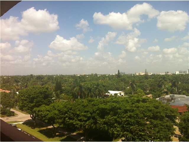 1000 NE 12TH AV # 702, Hallandale, Florida 33009 
