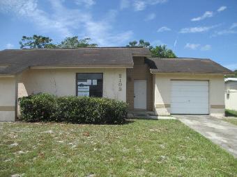 2103 Arcadia Rd, Holiday, FL 34690 