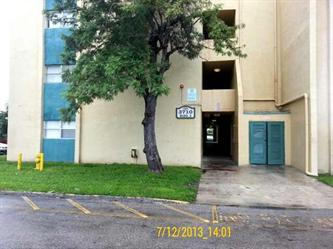 3710 Nw 21st St 404, Lauderdale Lakes, FL 33311 