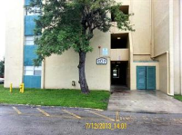 3710 Nw 21st St 404, Lauderdale Lakes, FL 33311 