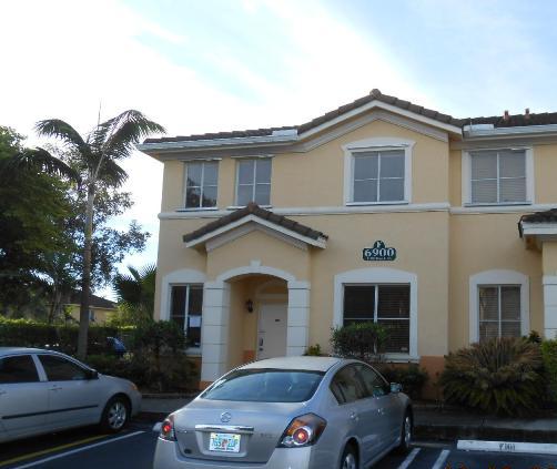 6900 Nw 174th Terrace #f100, Hialeah, FL 33015 
