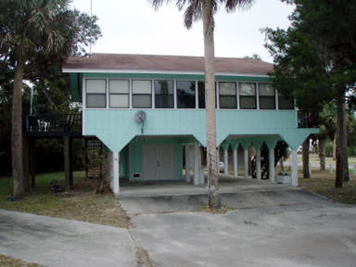 5 First Ave SW, Steinhatchee, FL 32359 