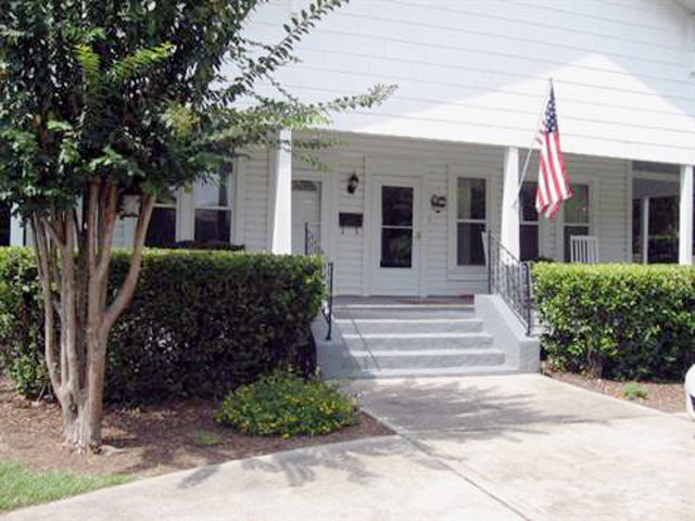 1076 12TH, Graceville, FL 32440 