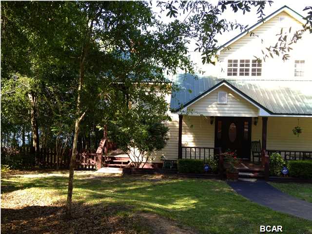4261 LEISURE LAKE DR, Chipley, FL 32428 