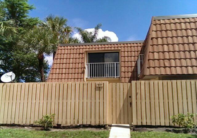 813 Blue Ridge Circle 24a, West Palm Beach, FL 33409 