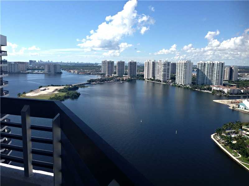 3530 MYSTIC POINTE DR # LPH05, Aventura, Florida 33180 