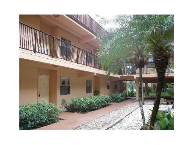 430 Commodore Dr # 103, Plantation, Florida 33325 