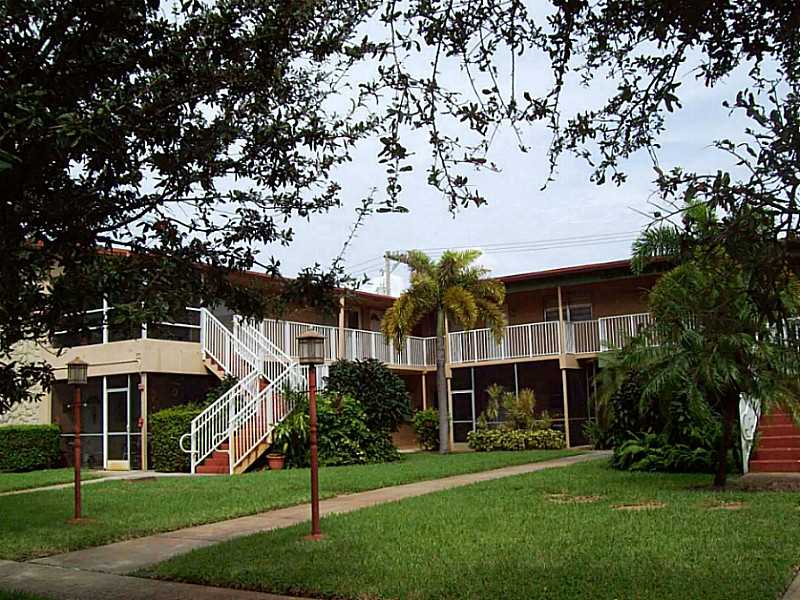 411 S CRESCENT DR # 202, Hollywood, Florida 33021 