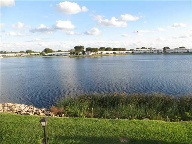 1116 Lake Terrace, Unit #215 #Apt 215, Boynton Beach, FL 33426 