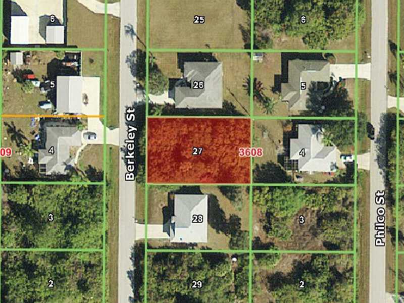 6214 Berkeley St, Englewood, FL 34224 